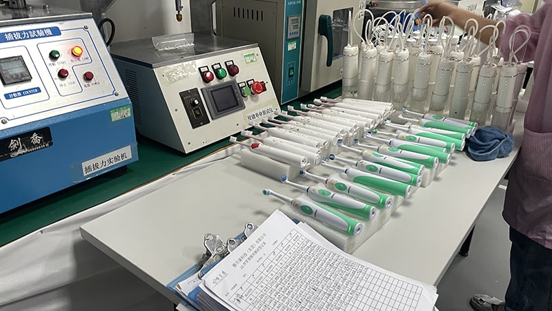 Kepiye produsen sikat untu listrik njamin kualitas lan layanan produk